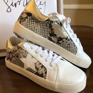 Snake Print White Sneakers size 7 M
